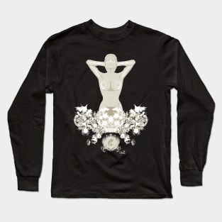 The goddess of the pirates Long Sleeve T-Shirt